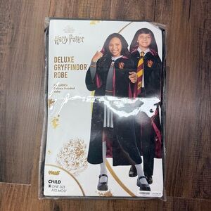 NWT • Harry Potter Deluxe Gryffindor Robe